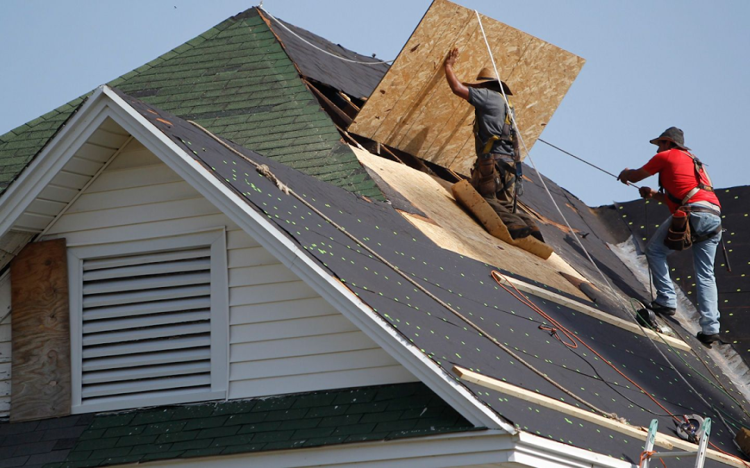 Emergency Roof Repair: What to Do When a Leak Strikes